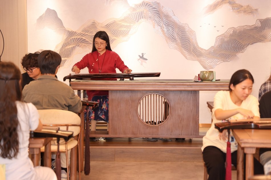 就业信息网 · 运动会 · 招生信息